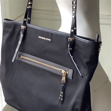 michael kors leila tote|Michael Kors Leila Nylon Tote .